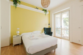 Gerusalemme M5 Yellow Studio with Closed Balcony!